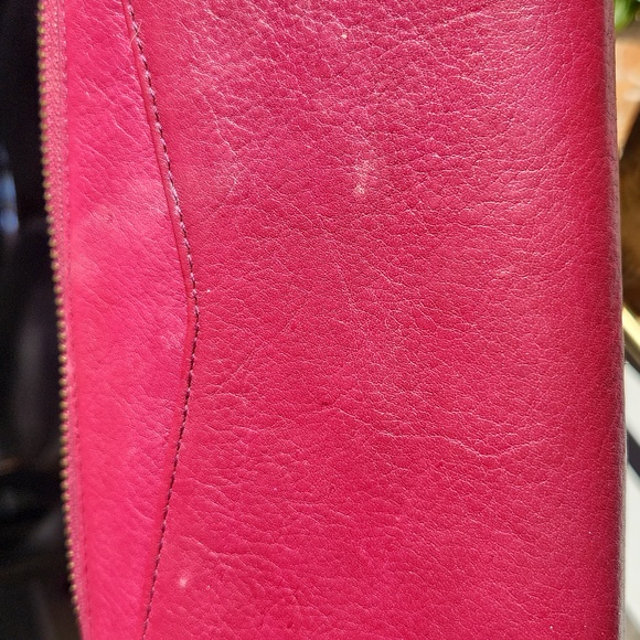 Fossil Leather Long Zippy Wallet in Cranberry Color - EUC - Picture 11 of 12
